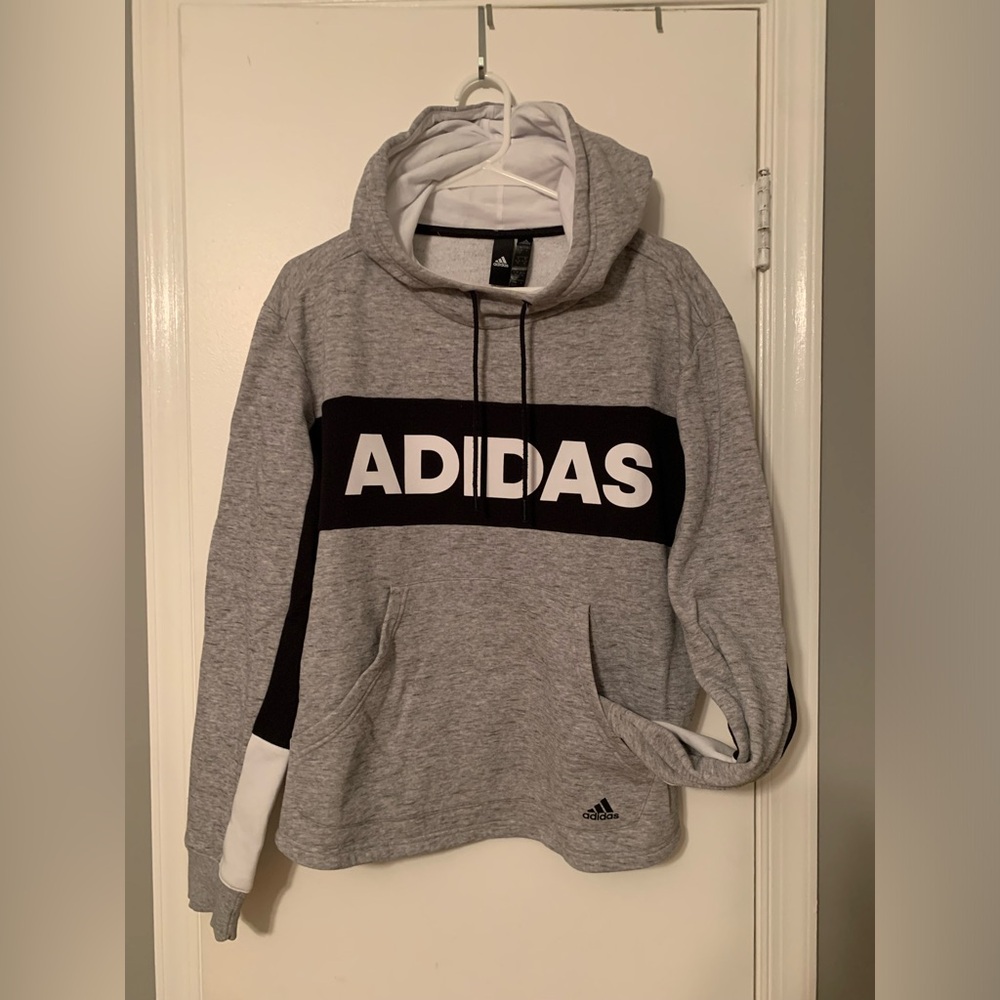 Adidas Sweatshirt
